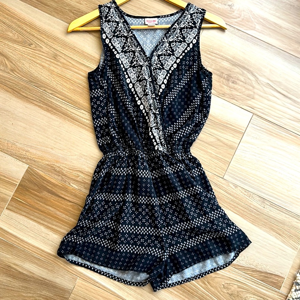Mossimo Sleeveless Romper with Pockets
